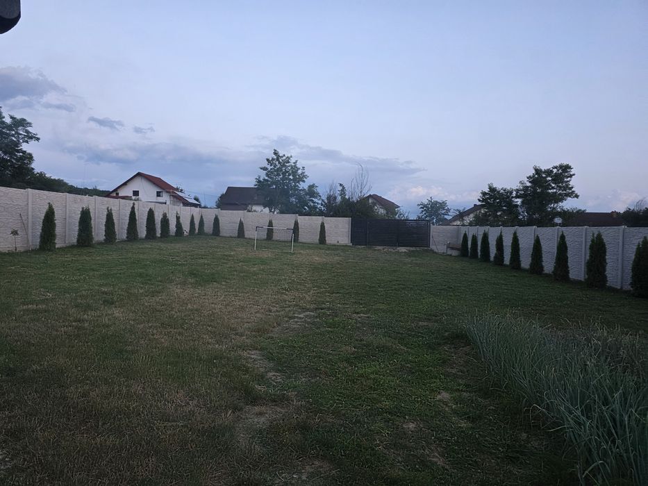 Teren de vanzare