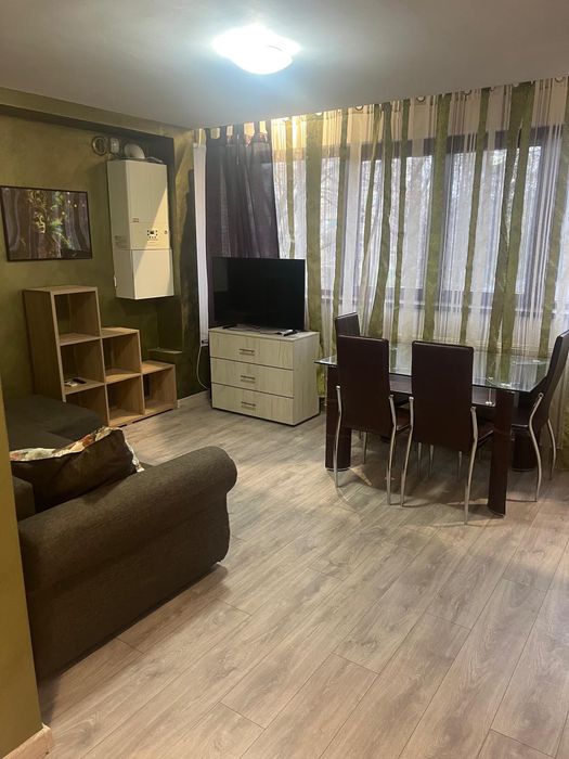 De închiriat apartament cu o cameră.