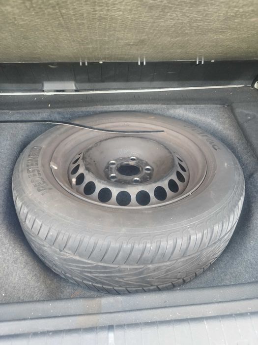 Лек автомобил Мерцедес