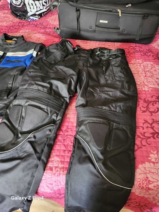 Pantaloni moto si geaca