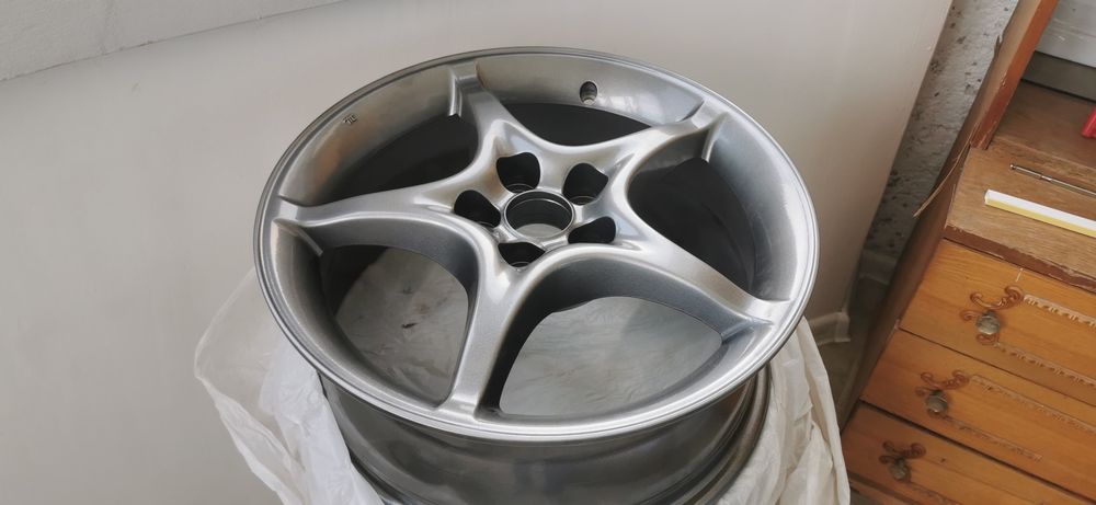 Jante 16" toyota avensis 2003-2008 recondiționate și vopsite în câmp electrostatic