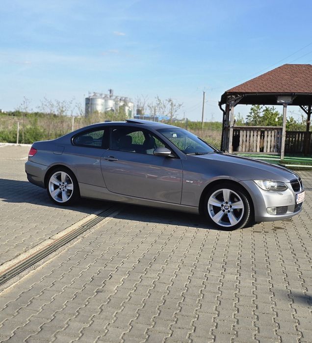 BMW 320d  E92  coupe / automat