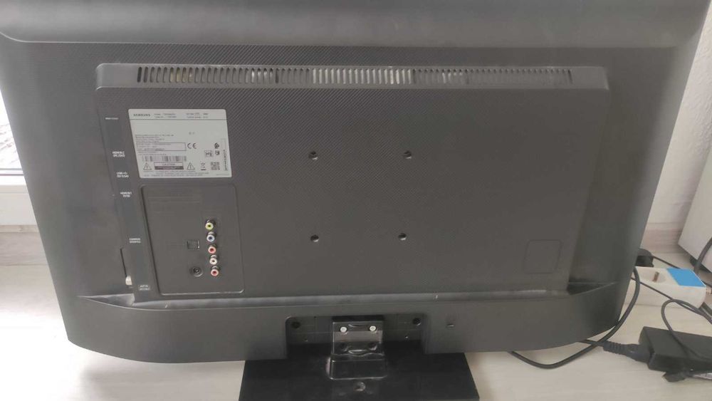 Samsung 32 " LED отличен