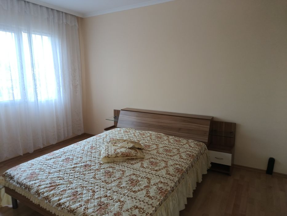 Дава се под наем Двустаен апартамент в Карлово - 67 кв.м за 229.5 € - Снимка #3