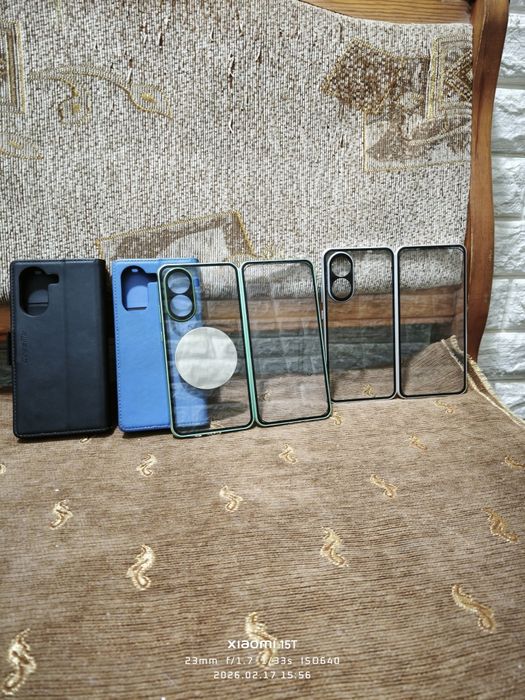 Продам чехлы на Poco x7pro , стеклянные противоударные , и 2 книжки