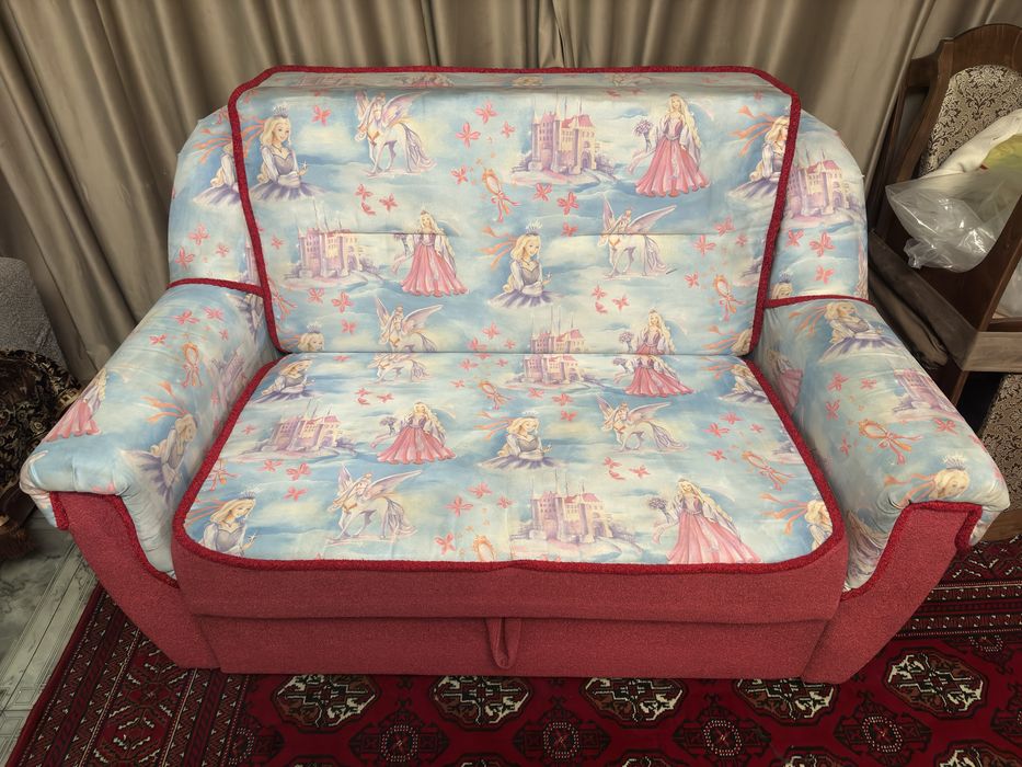 Продам диван в отличном состоянии