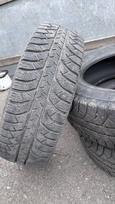Зимние шины 185/65 R15