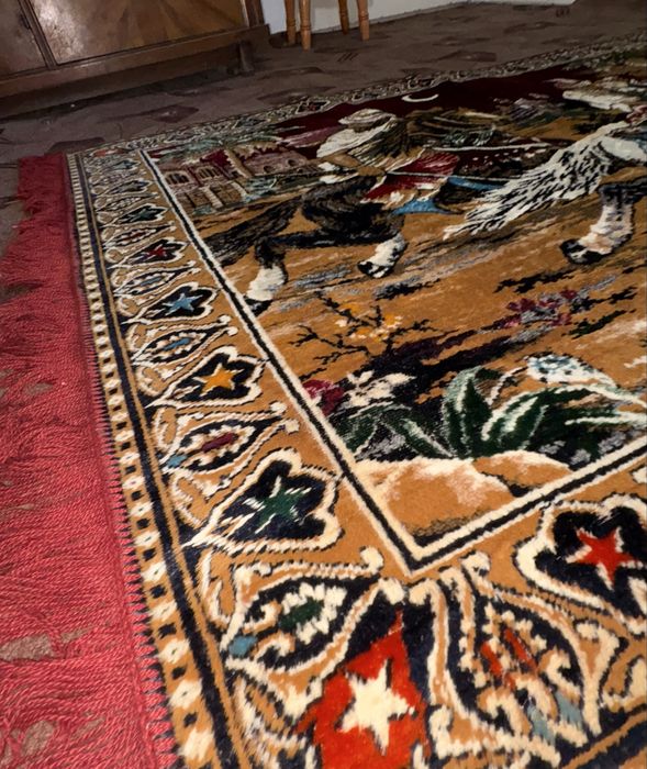 Carpetă decorativă ,,Răpirea din Serai''- stare foarte bună