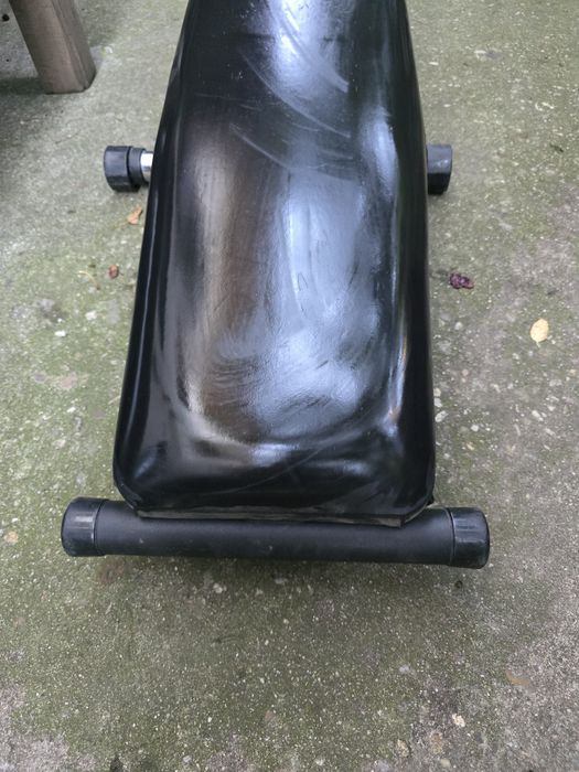 Banca fitnes foarte nine intretinuta