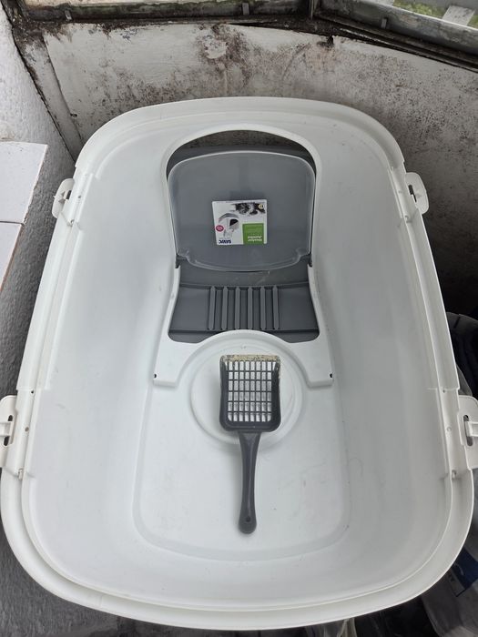 Litiera cu acoperis si filtru carbon  Nobby Nestor Jumbo  Gri/Alb, 66,5x48,5x46,5 cm