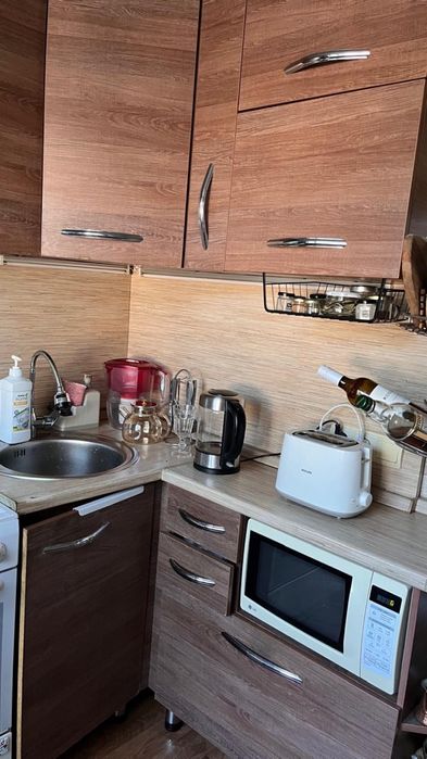 продам кухонную мебель