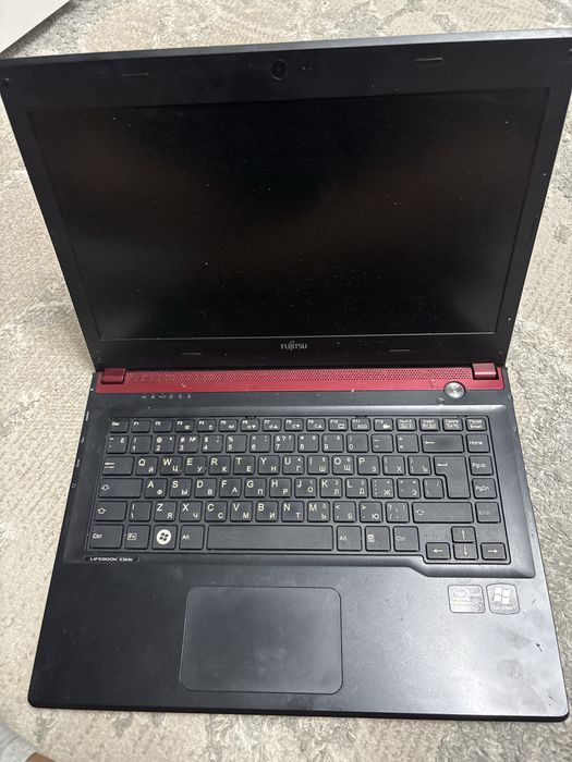 Fujitsu LIFEBOOK UH 572