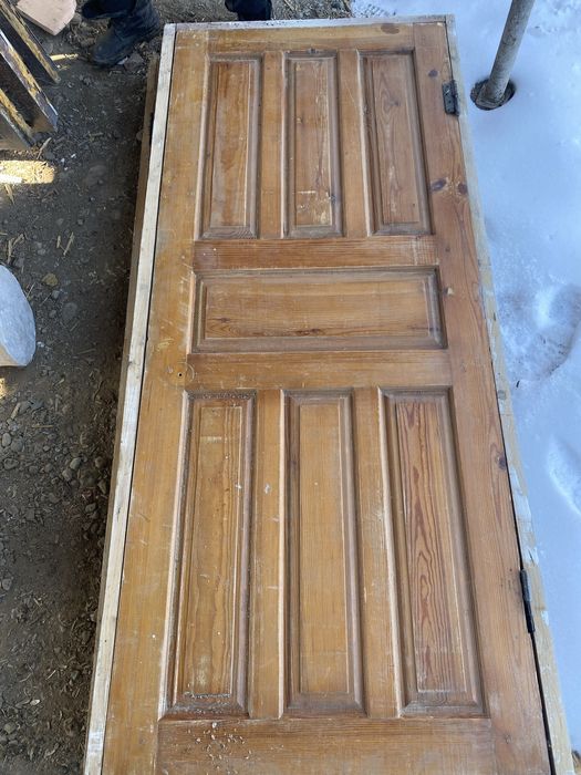 Есік, есик двери