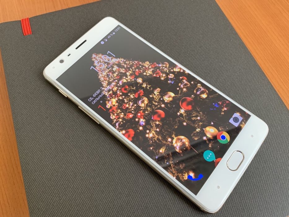 OnePlus3 64 GB в золотом