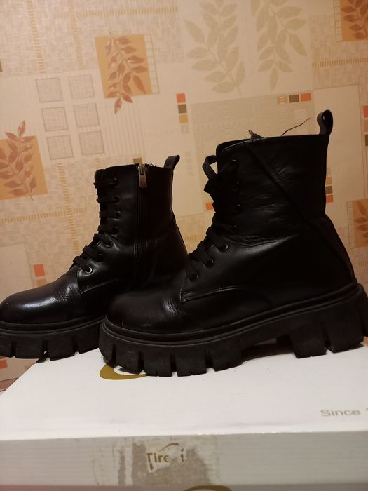 Продам женские сапоги