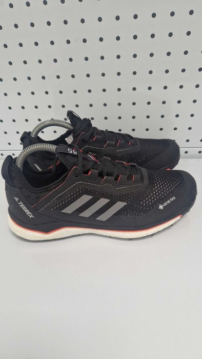 Оригинални дамски обувки- Adidas Terrex Gore-Tex