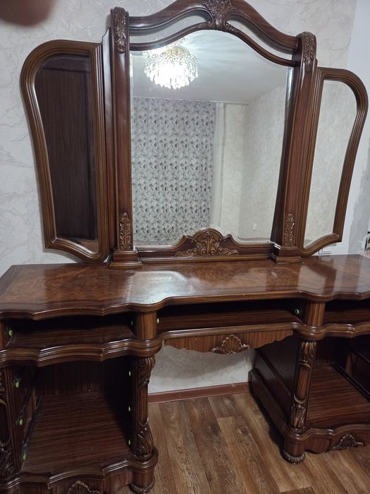 Шкаф и трельяж. .