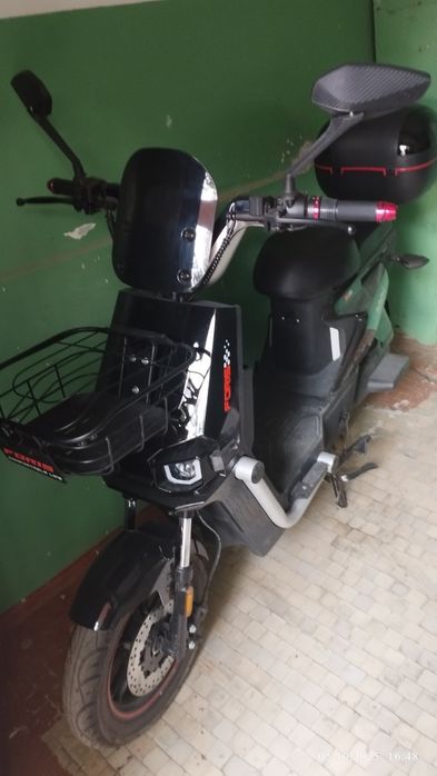 Электро скутер сотилади тезликда