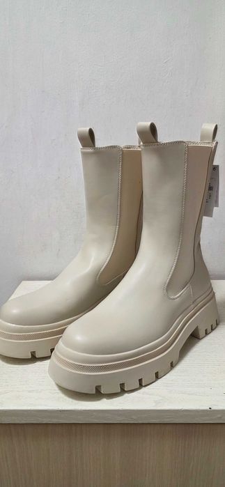 Дамски Зимни ботуши номер 39