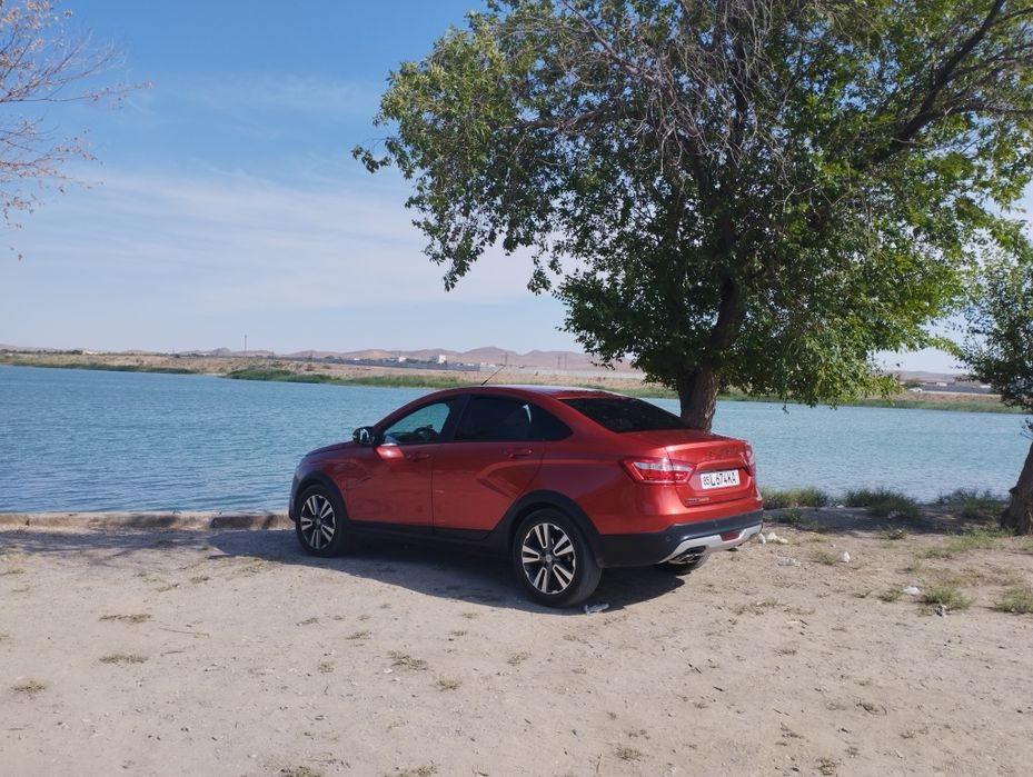 Lada   Vesta kross  1,6