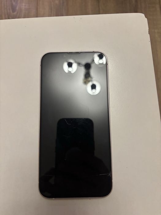 iPhone 13 128GB Roz (Pink) – Stare Foarte Bună (Folie Crapătă, Ecran Intact!)