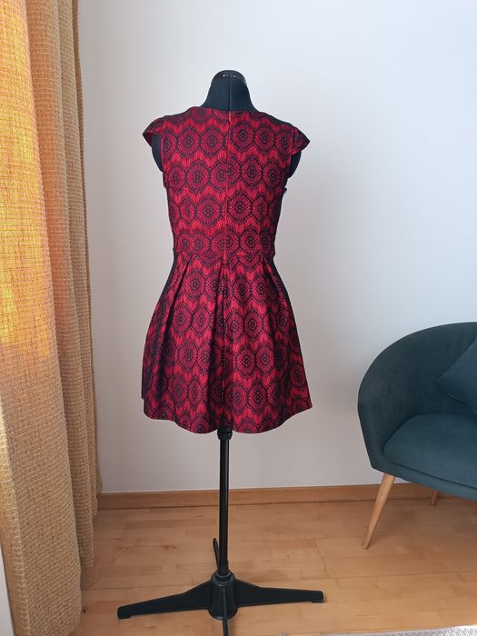 Rochie rosie imprimeu floral