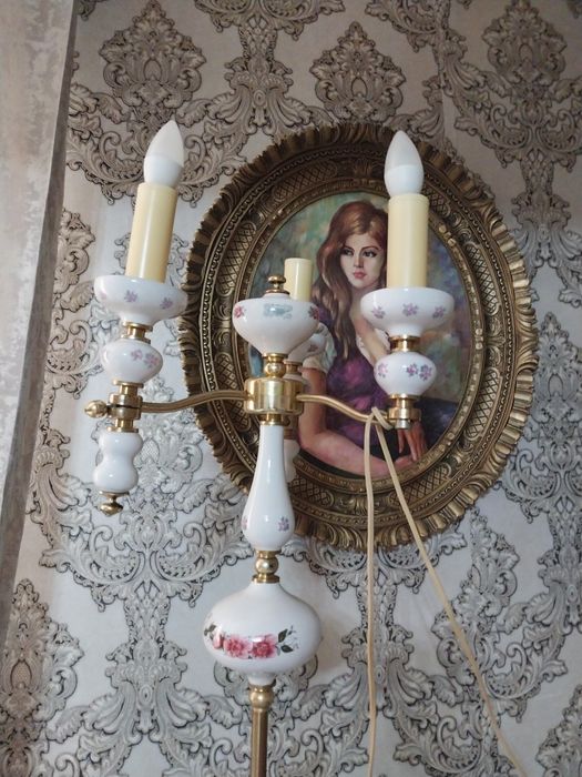 Фарфоровый торшер.
