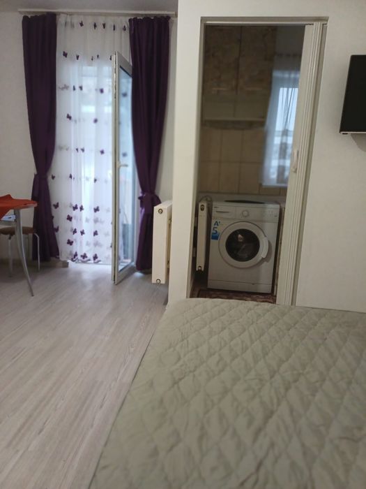 Inchiriez garsoniera et 1 zona linistita