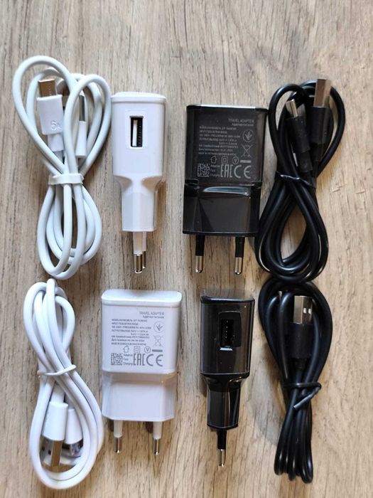 Incarcatoare fast-charge 15w cu cabluri type-C si micro-Usb