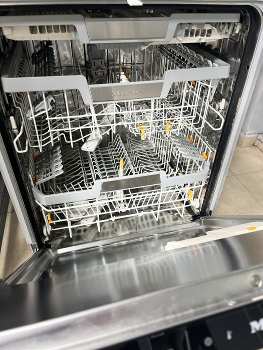 MIELE PFD 104 SCVi XXL професионална миялна за пълно вграждане/Гаранци