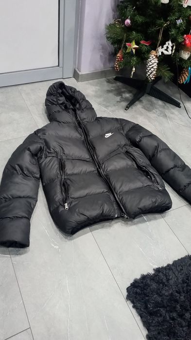 Ново яке nike stormfit