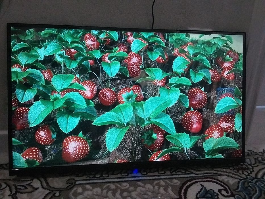 Телевизор  Smart 32 android televizor karobka Dakument bor Yangi