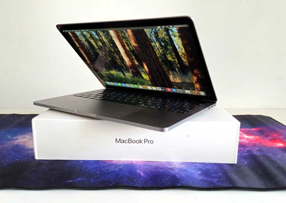 MacBook Pro 13 2020  Intel Core i5 2GHz, 16 GB RAM 512SSD - CA NOU!