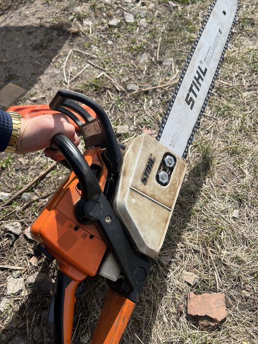 Бензопила STIHL.