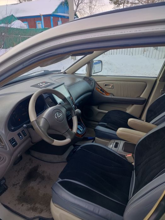 Продам Лексус ох 300 г 1999