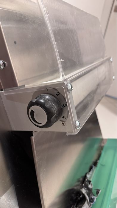 Продам тестораскаточную машину