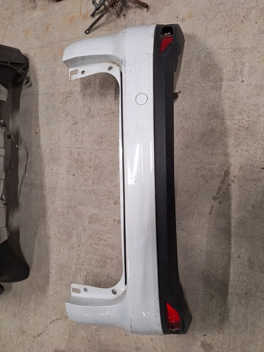 Задна  броня Ford C max / Форд Ц макс 2013г.