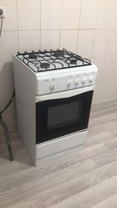 Продам газовую плиту