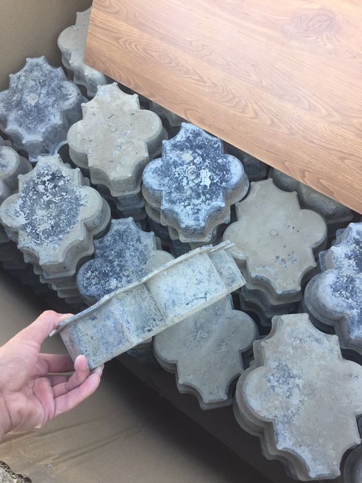 Брусчатканын формасы сатылады