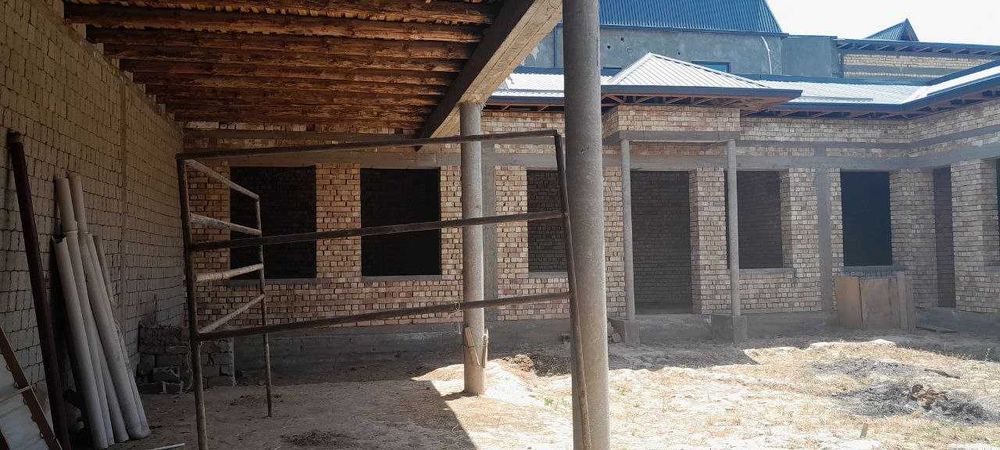 УЙ сотилади Шакарчила маххаласи пасида