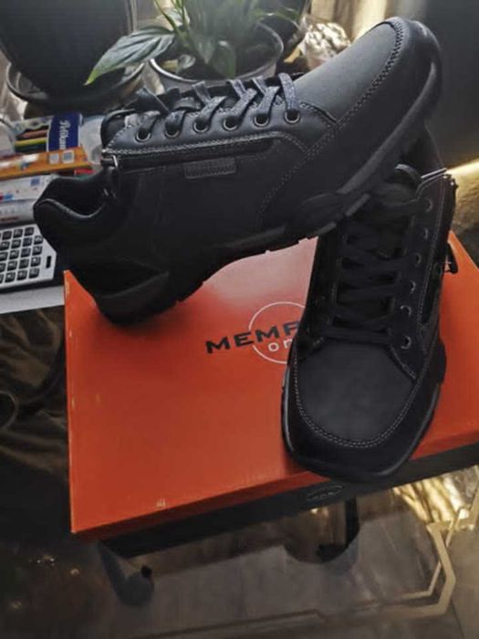 Pantofi Memphis One barbati nr 45 NOU.CU SIRET SI FERMOAR.