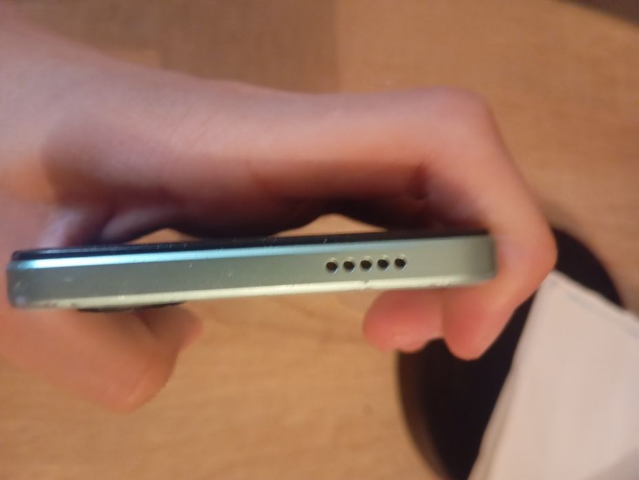 Продаю телефон vivo YO3