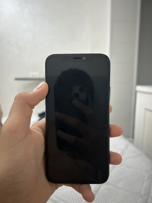 продам 11 айфон про с коробкой