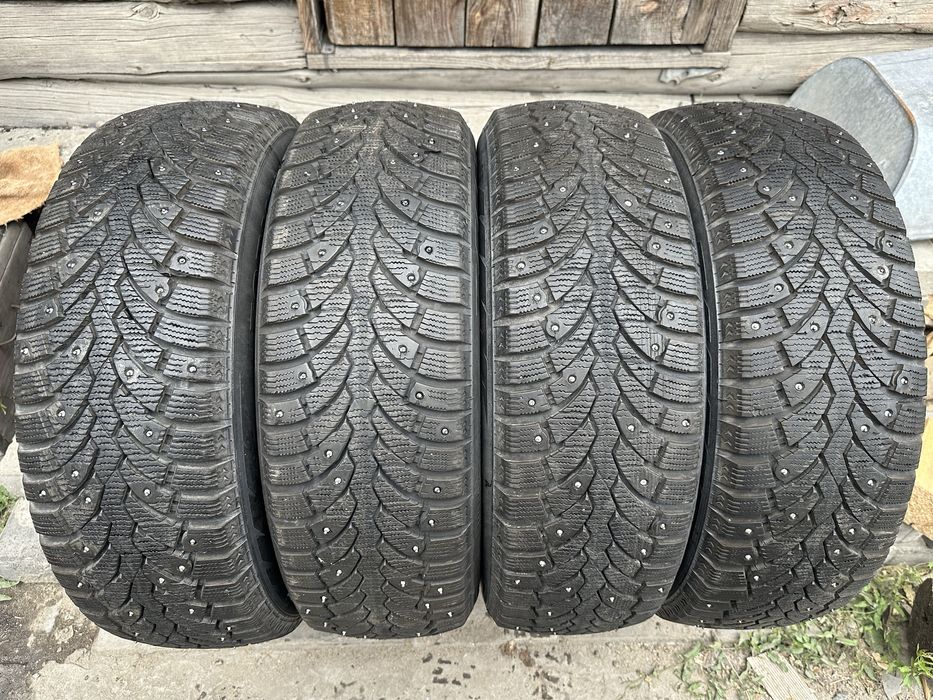 Продам зимние шины 195/65 15 Pirelli Formulla.