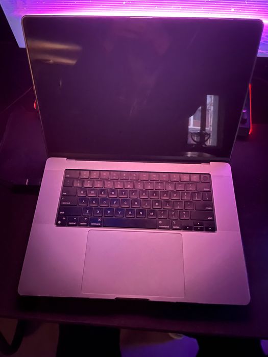 Macbook pro M1 Pro 16inch max quvati 20 soatga yet 16/512 full konlekt