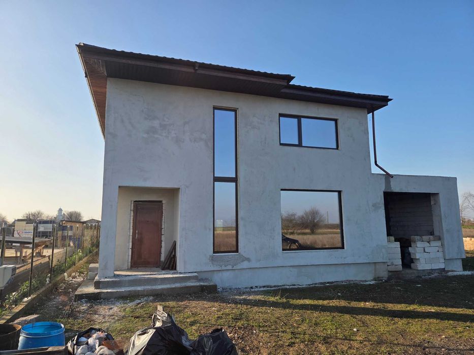Casa de vanzare...