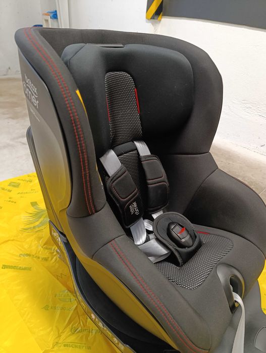 Столче за кола ISOFIX i-Size Britax Romer DUALFIX M Cool Flow