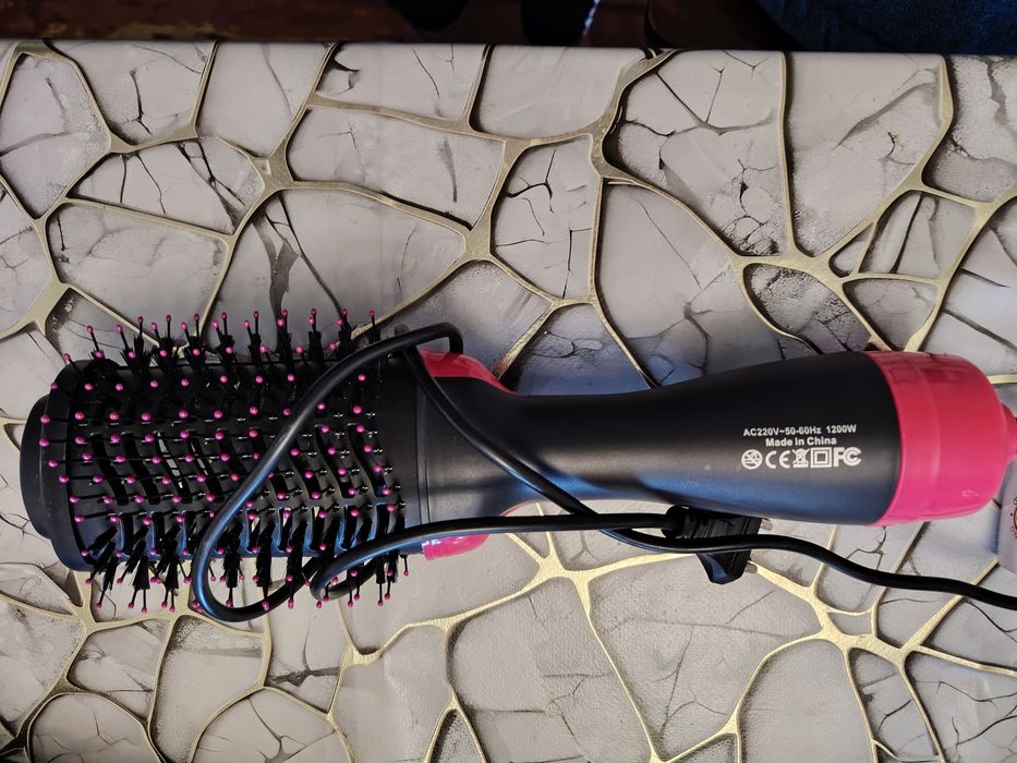 Продам фен расчёску