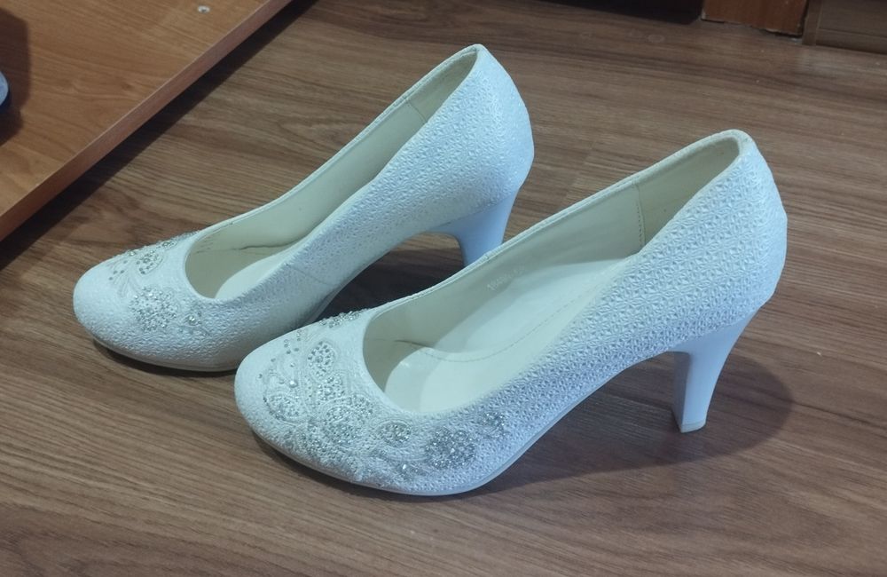 Продам красивые туфли