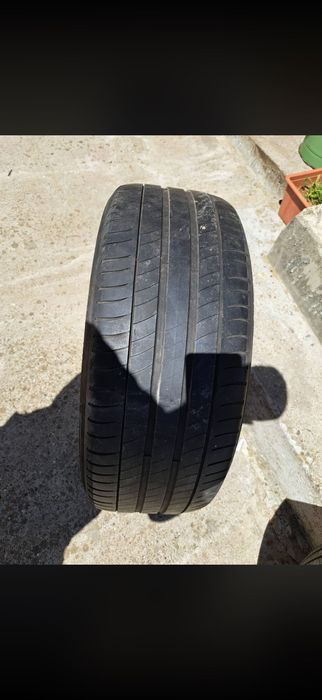 Vând patru jante BMW cu gume Michelin vară 70% 235/50 R18 si patru gume 4 sezoane 225/55R17 70%